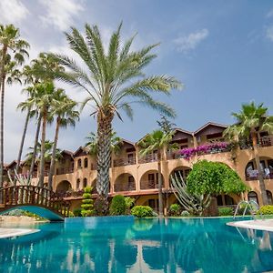 Club Tropical Beach Hotel